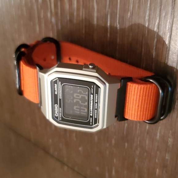 Casio W217H Chronograph Alarm Mens Watch - Picture 5 of 10